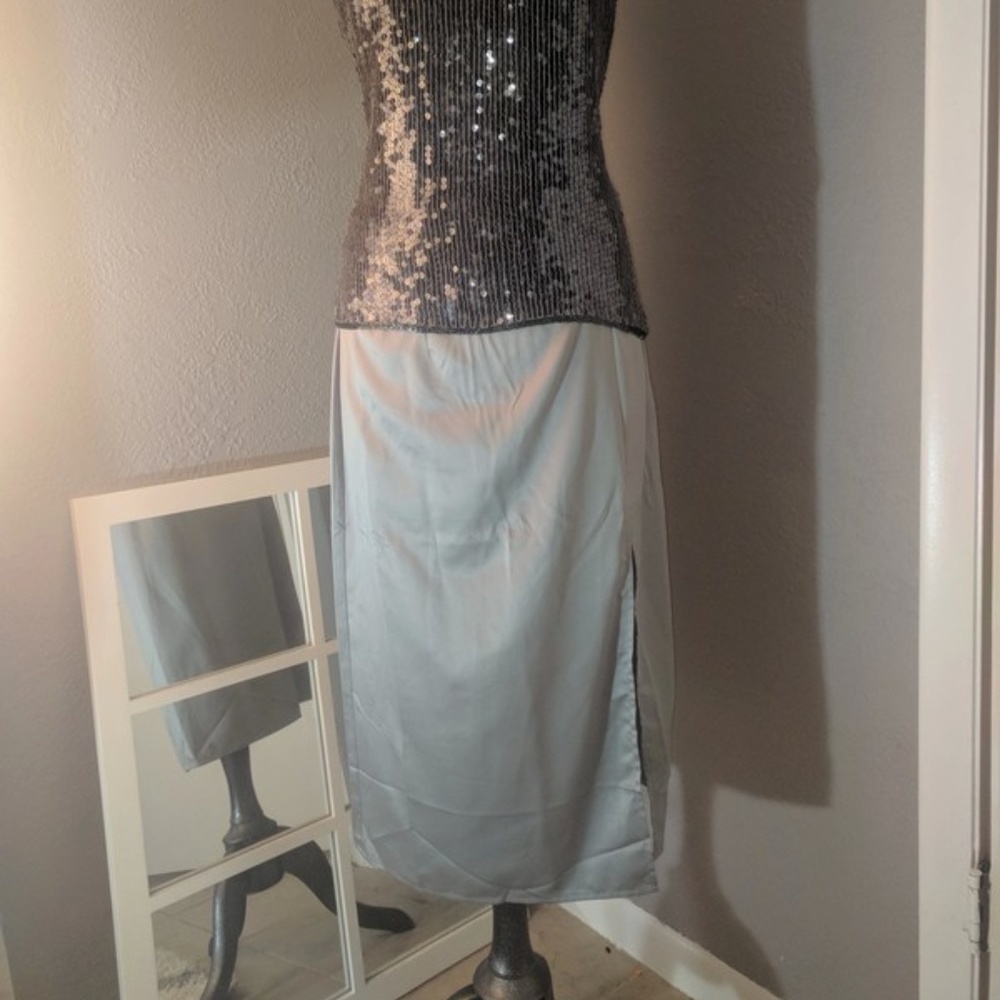 Grey skirt
